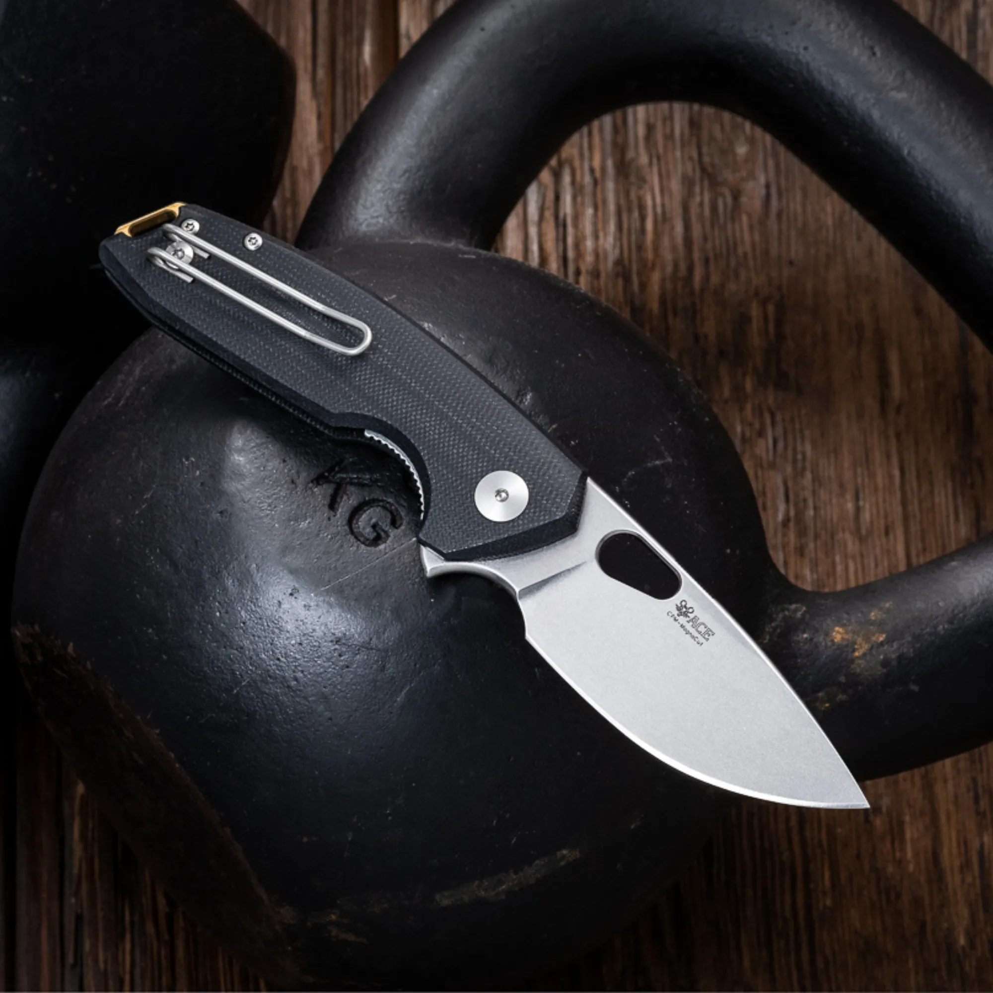 ACE Tribeca - Black G10