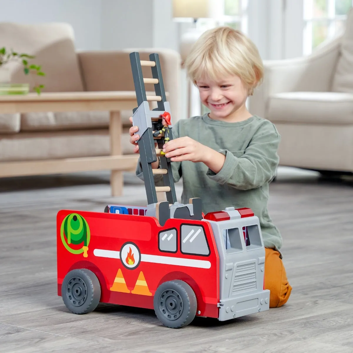 Adventure Bound™: 2-in-1 Transforming Fire Truck Play Set