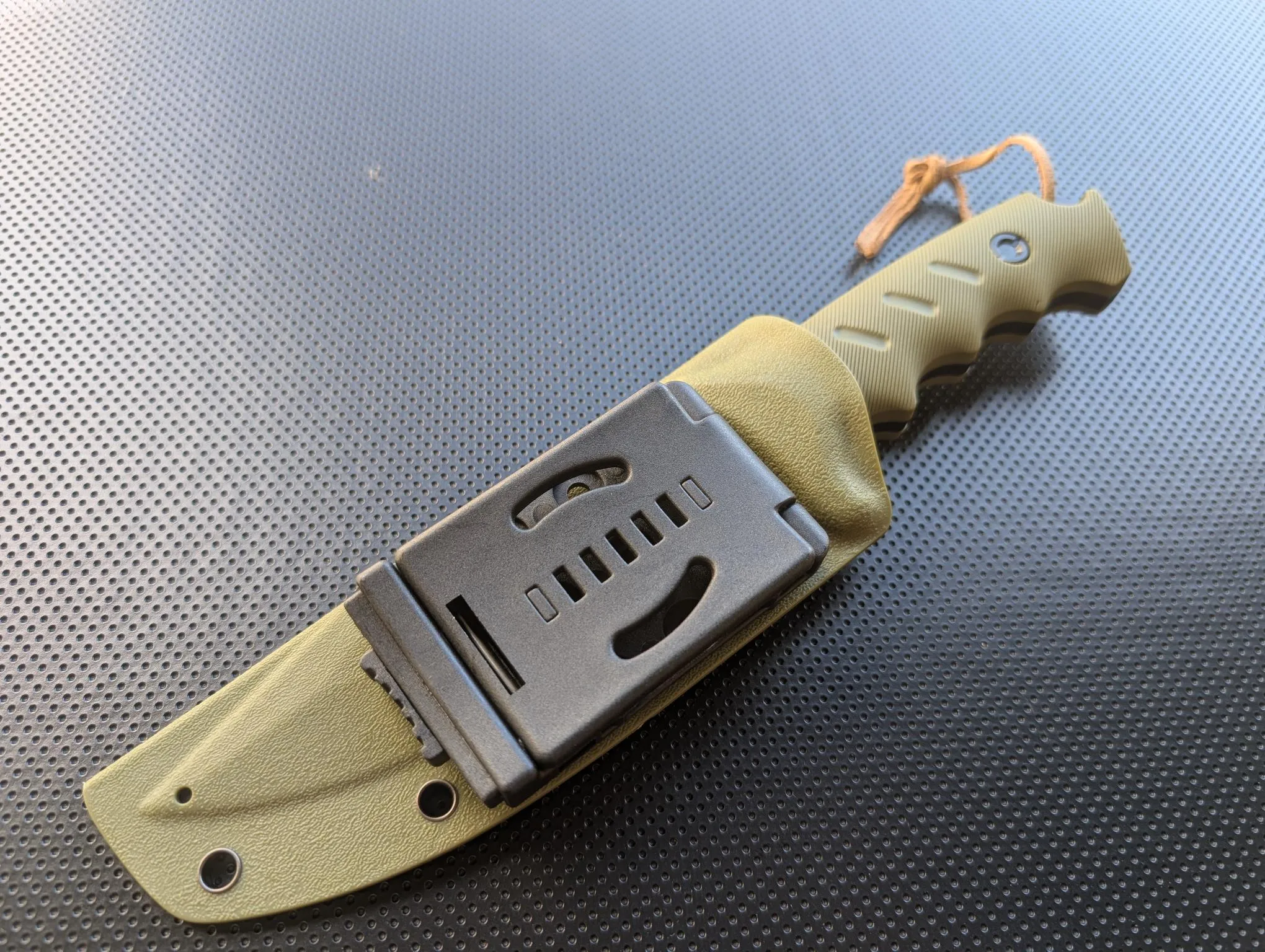 Fixed Blade Outdoor Duty Knife 5cr15 Steel Full Tang Knife Field Knife Straight Camping Knife with G10 Handle Outdoor Waist Clip EDC Kydex Sheath