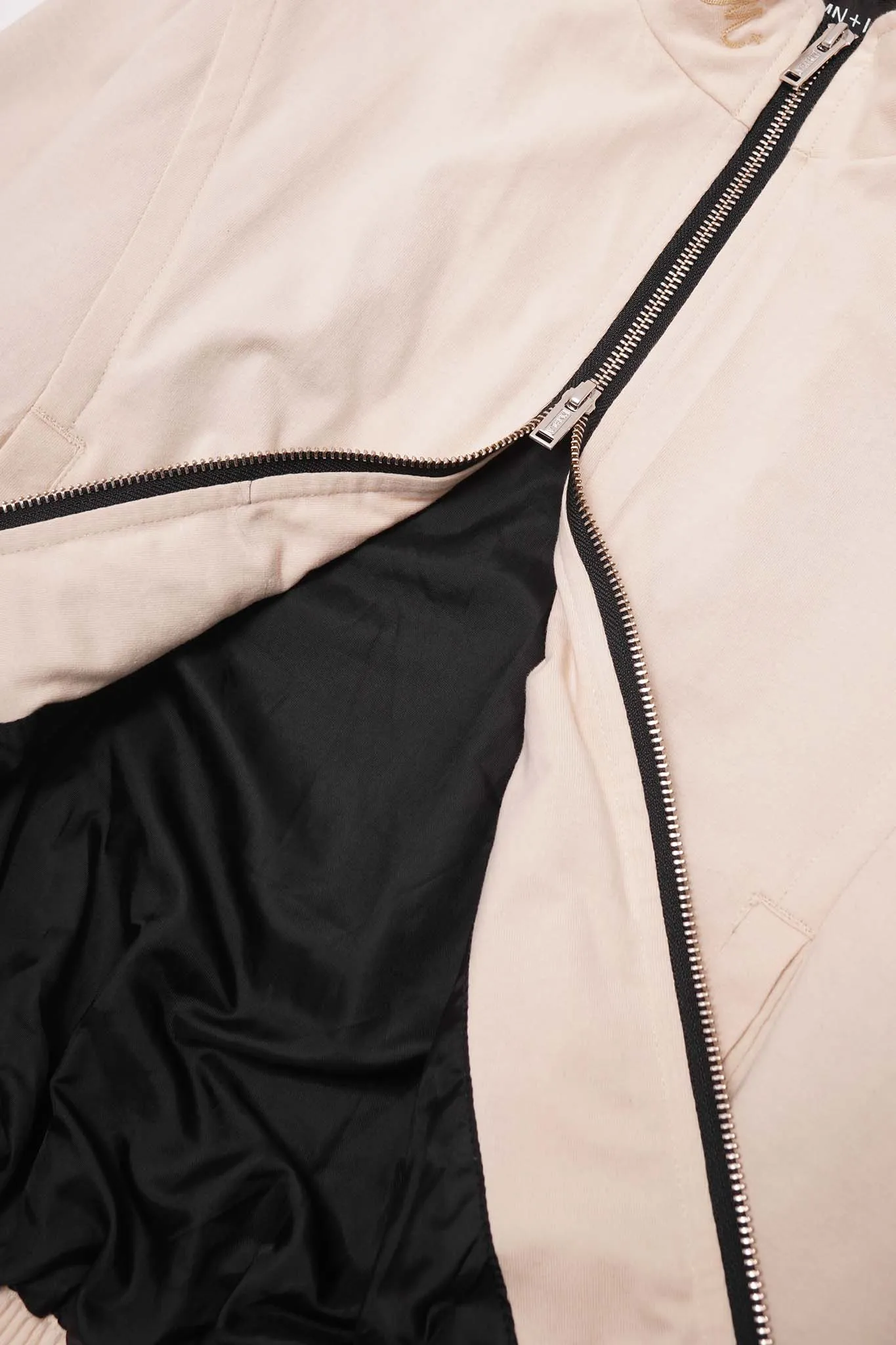 M  "WAGWAN" JACKET IN BONE